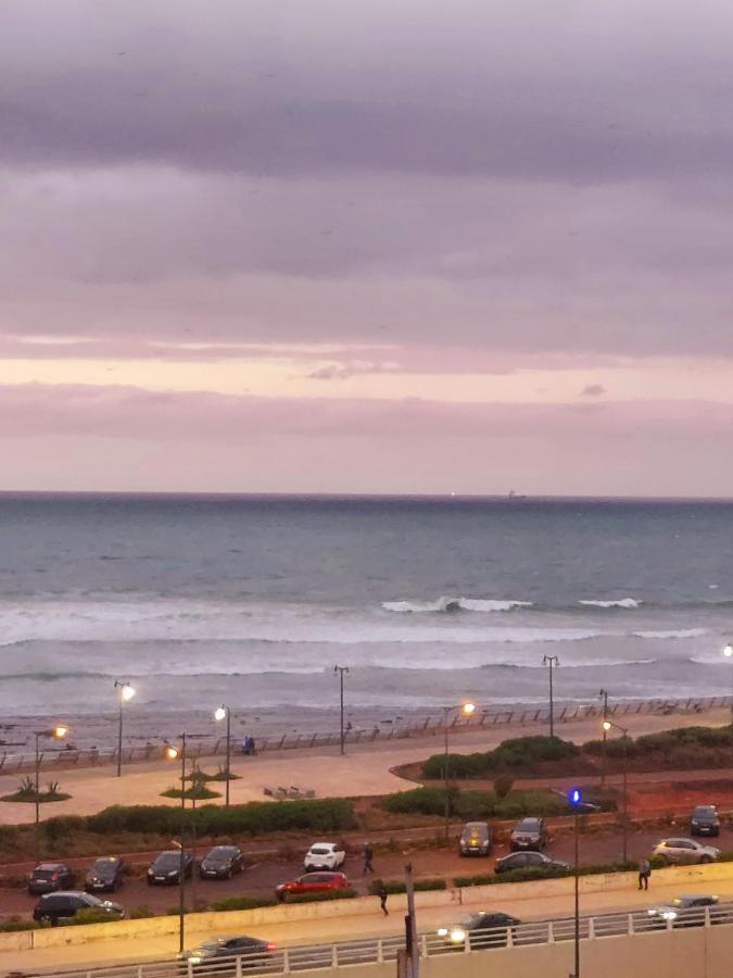 Modern Apartment Opposite The Hassan2 Mosque, Very Well Equipped And Stylish, 85 M2 With Gym And Direct Sea View With Underground Garage , Prohibits Unmarried Couples Of Arab Origin 卡萨布兰卡 外观 照片