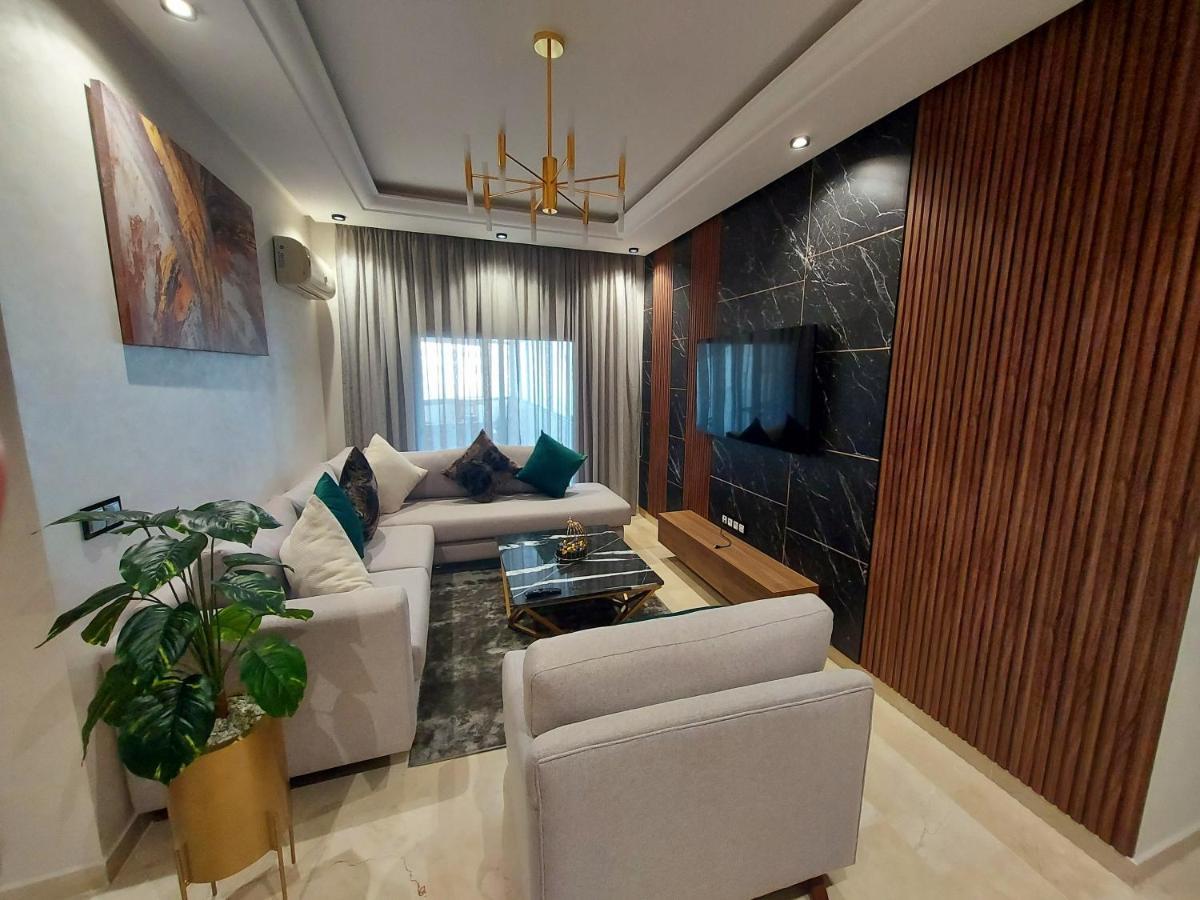 Modern Apartment Opposite The Hassan2 Mosque, Very Well Equipped And Stylish, 85 M2 With Gym And Direct Sea View With Underground Garage , Prohibits Unmarried Couples Of Arab Origin 卡萨布兰卡 外观 照片