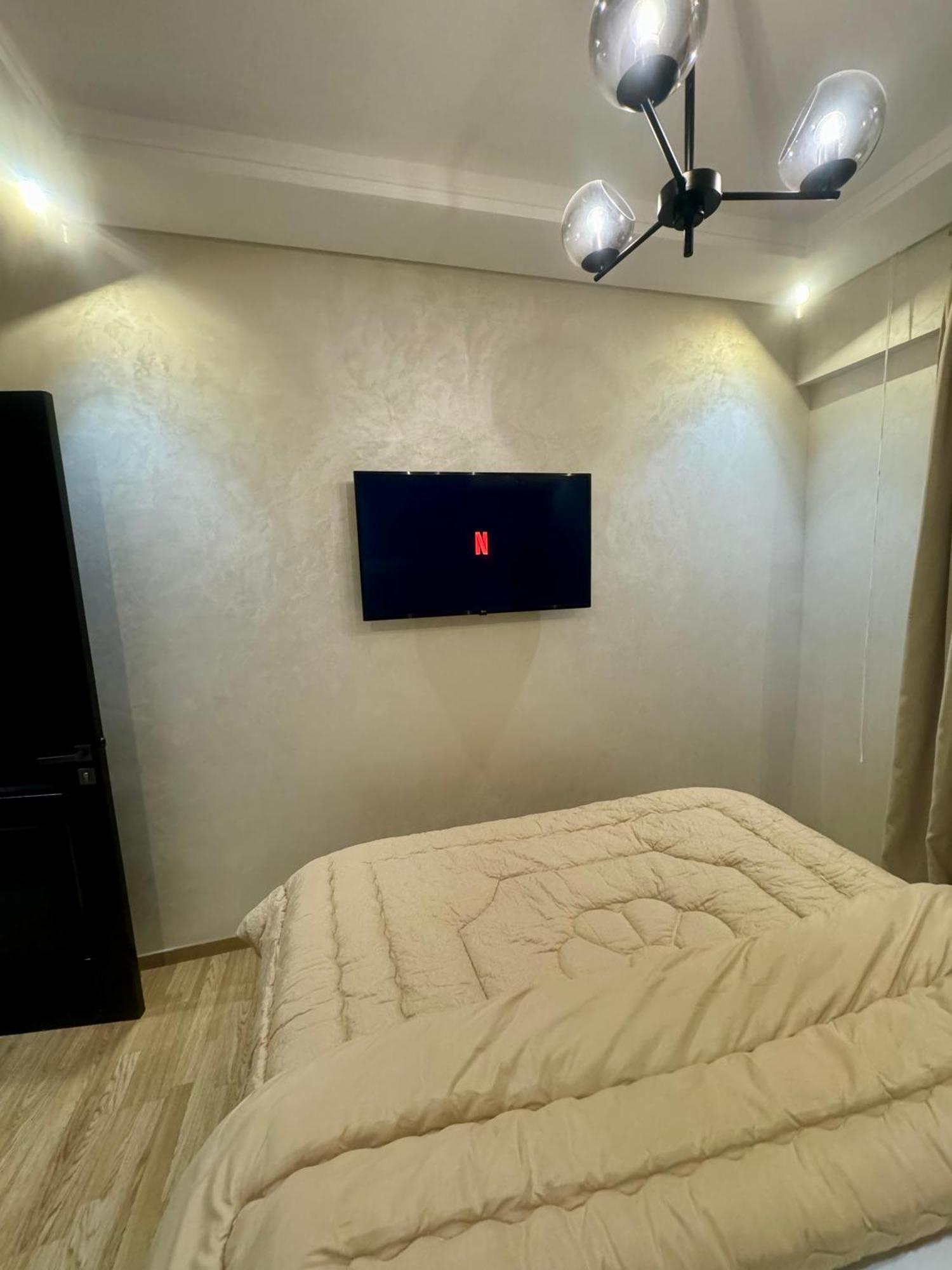 Modern Apartment Opposite The Hassan2 Mosque, Very Well Equipped And Stylish, 85 M2 With Gym And Direct Sea View With Underground Garage , Prohibits Unmarried Couples Of Arab Origin 卡萨布兰卡 外观 照片